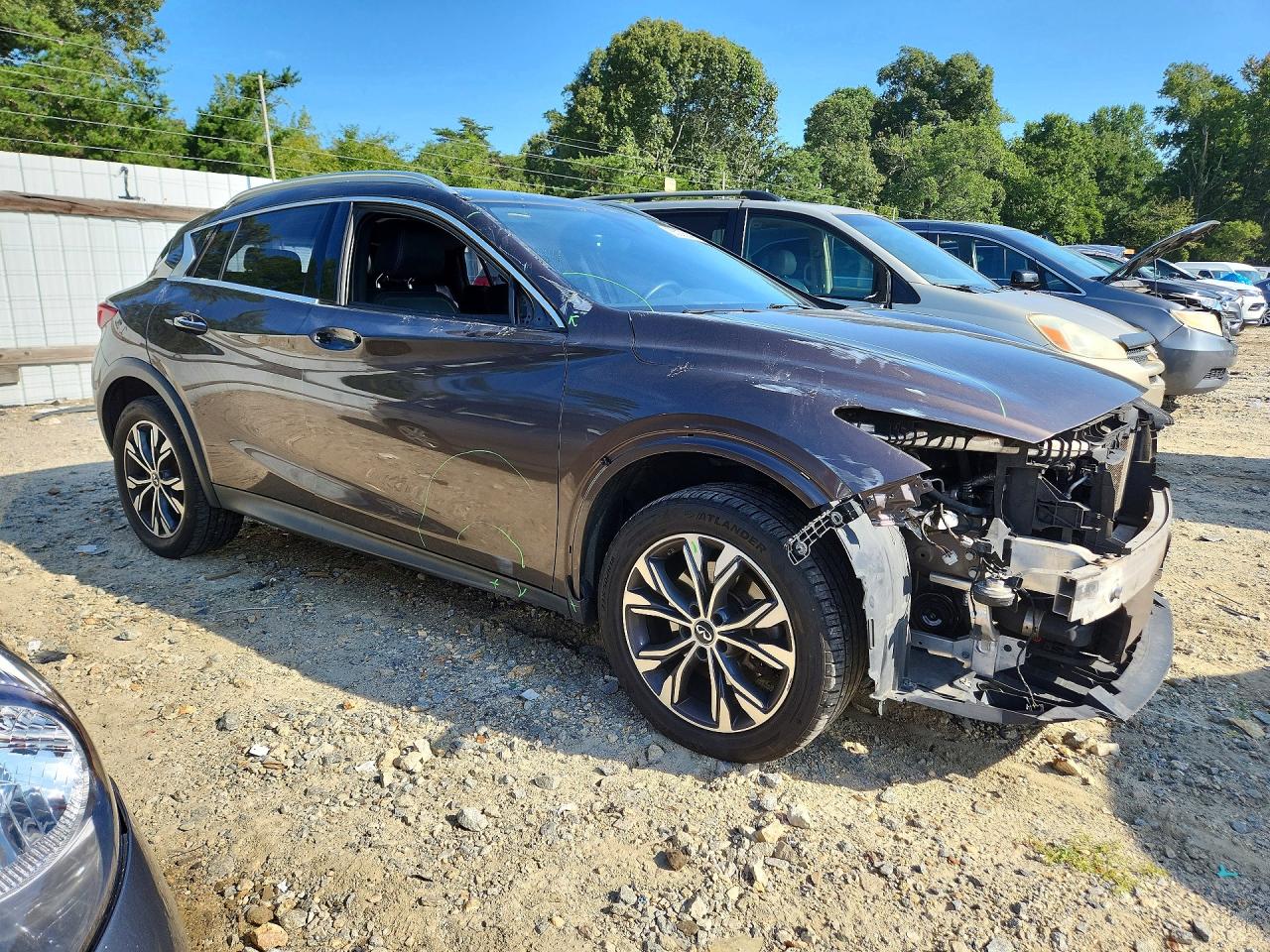 SJKCH5CR0JA048670 · 2018 INFINITI QX30 · 4/12