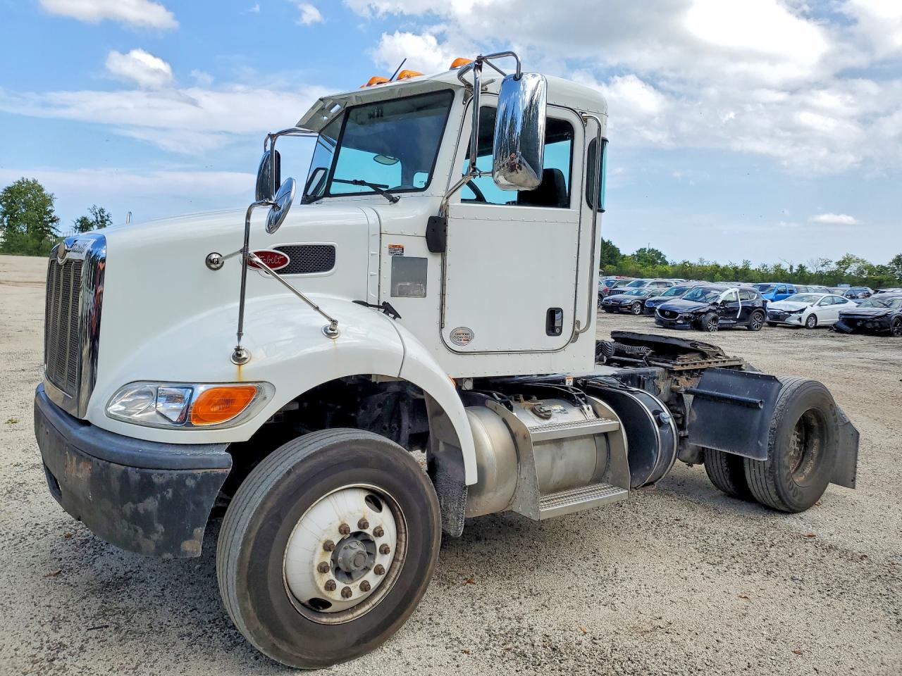 1XP3AJ8X5HD430658 · 2017 PETERBILT 348