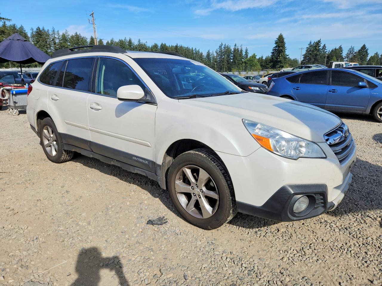 4S4BRBMC5E3271104 · 2014 SUBARU OUTBACK · 4/13