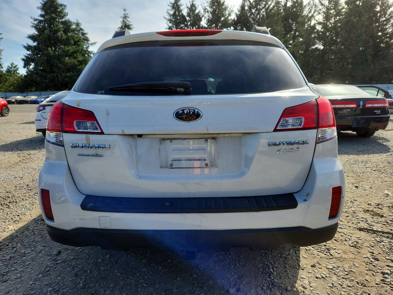 4S4BRBMC5E3271104 · 2014 SUBARU OUTBACK · 6/13