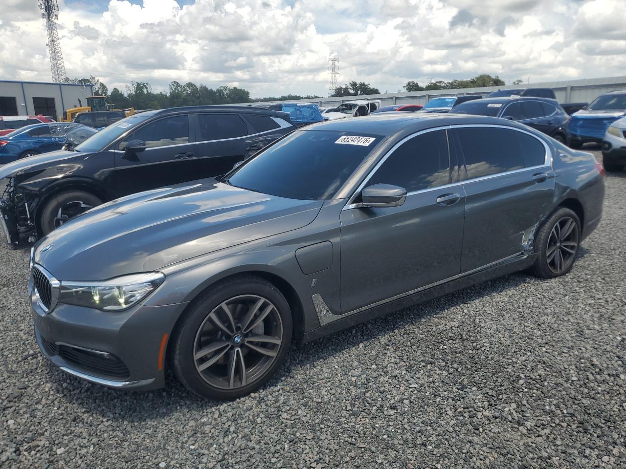 WBA7J2C57JG938386 · 2018 BMW 740