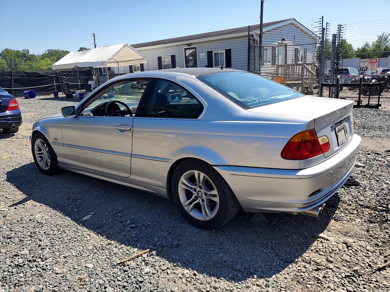 WBABM3340YJN80981 · 2000 BMW 323 · 2/12