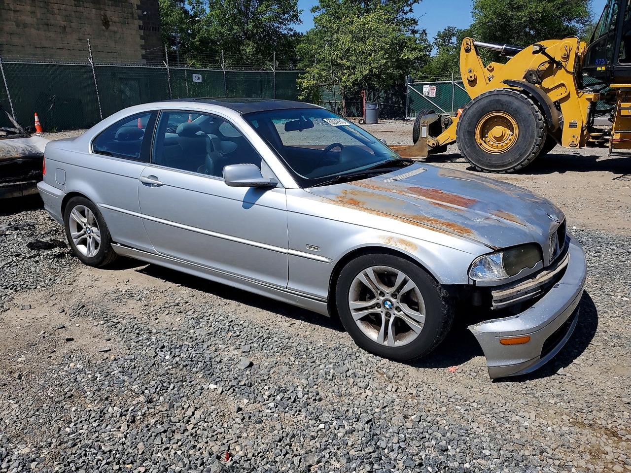 WBABM3340YJN80981 · 2000 BMW 323 · 4/12