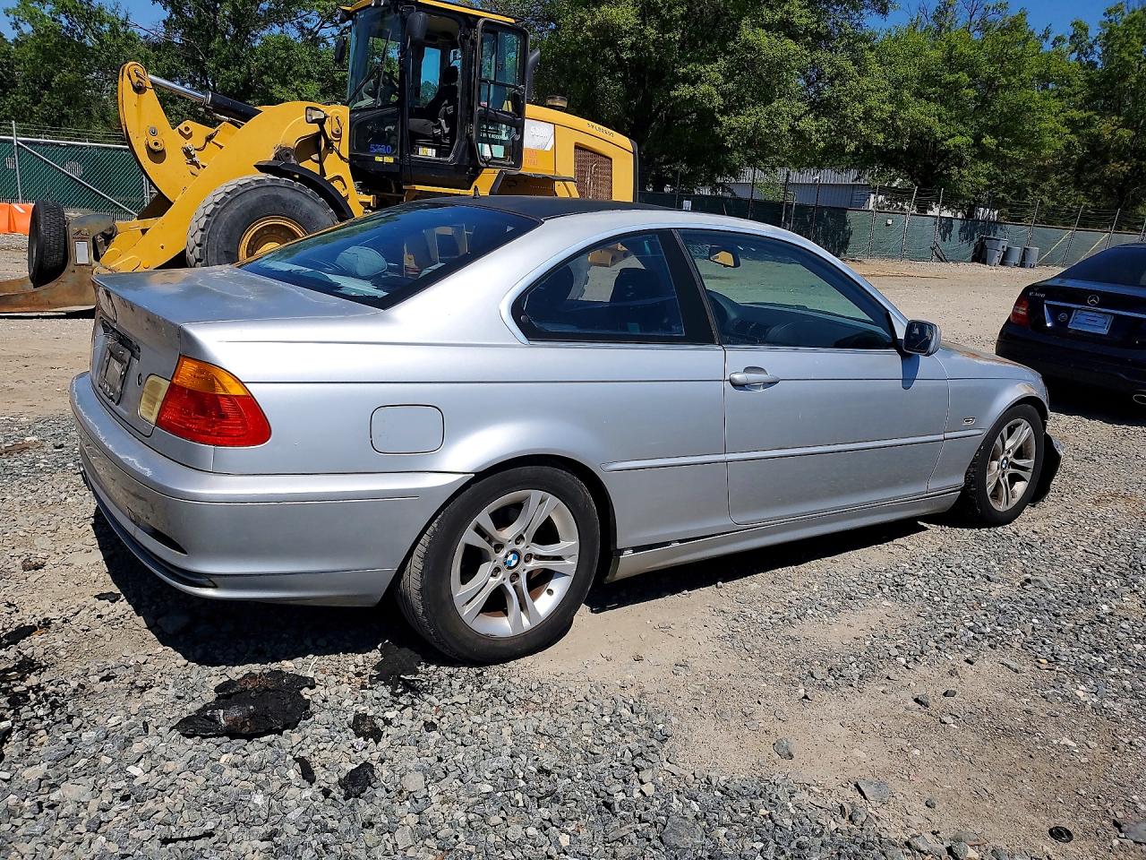 WBABM3340YJN80981 · 2000 BMW 323 · 3/12