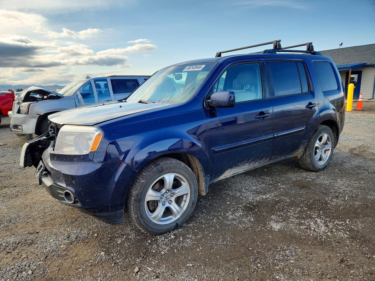 5FNYF4H66FB040210 · 2015 HONDA PILOT