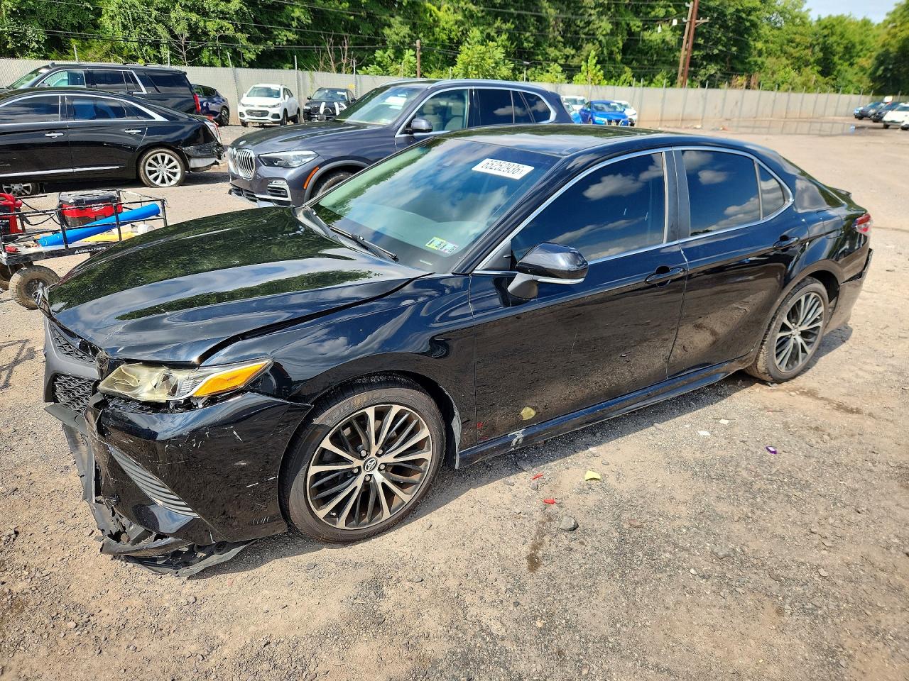 4T1B11HK6JU077852 · 2018 TOYOTA CAMRY