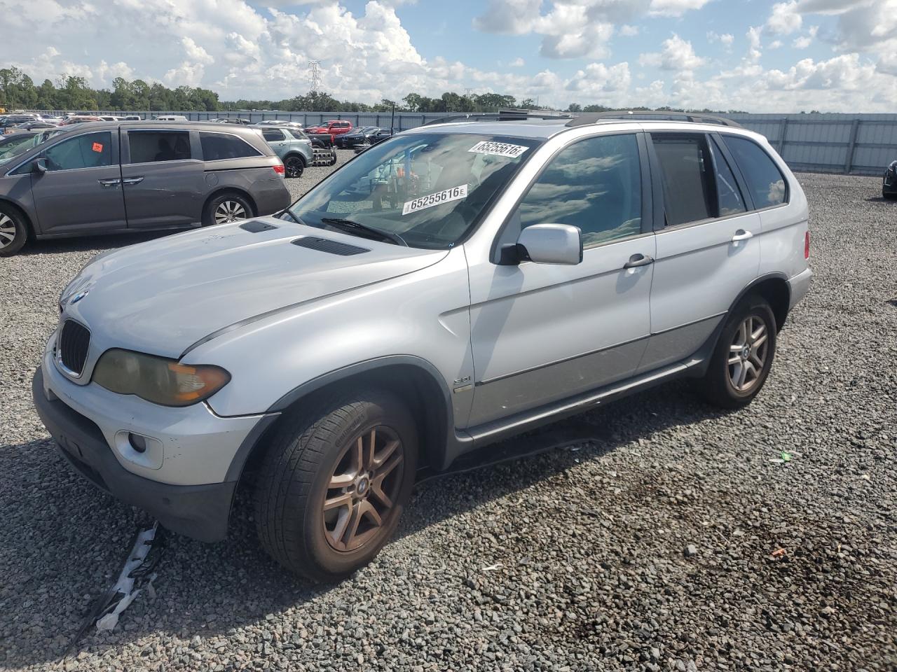 5UXFA135X5LY13032 · 2005 BMW X5