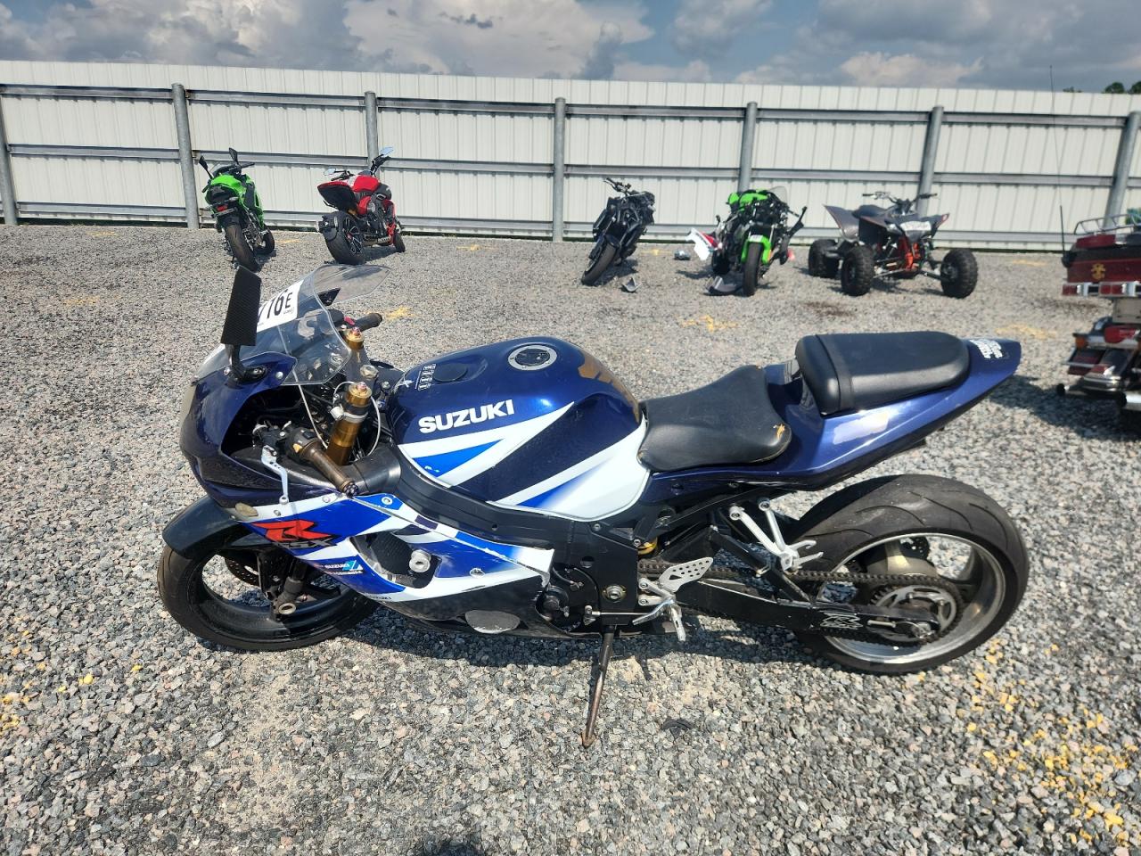 JS1GT75A642105887 · 2004 SUZUKI GSX-R1000 · 3/9