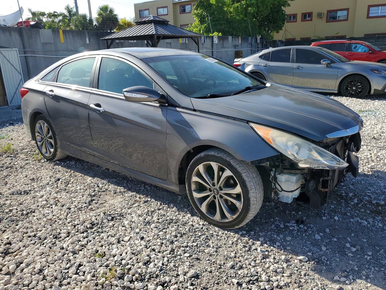 5NPEC4AB2EH872825 · 2014 HYUNDAI SONATA · 4/13
