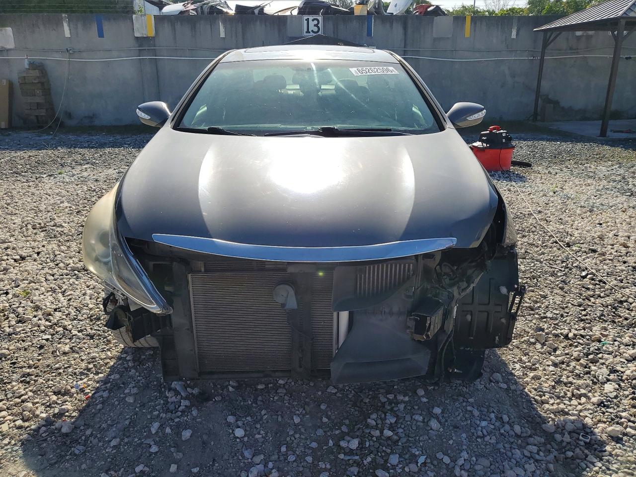 5NPEC4AB2EH872825 · 2014 HYUNDAI SONATA · 5/13