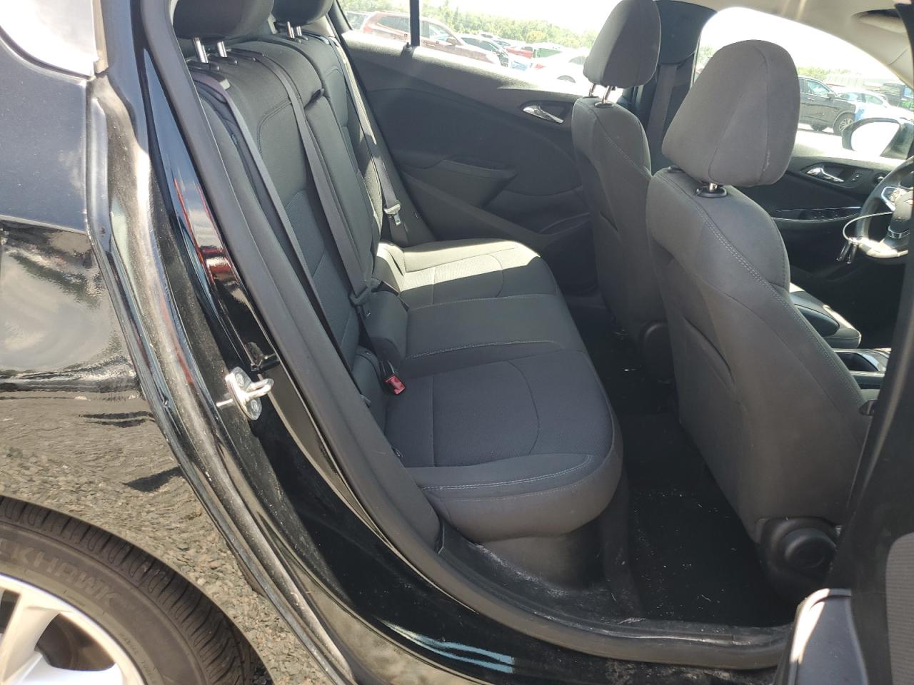 3G1BE6SM5HS584793 · 2017 CHEVROLET CRUZE · 10/12