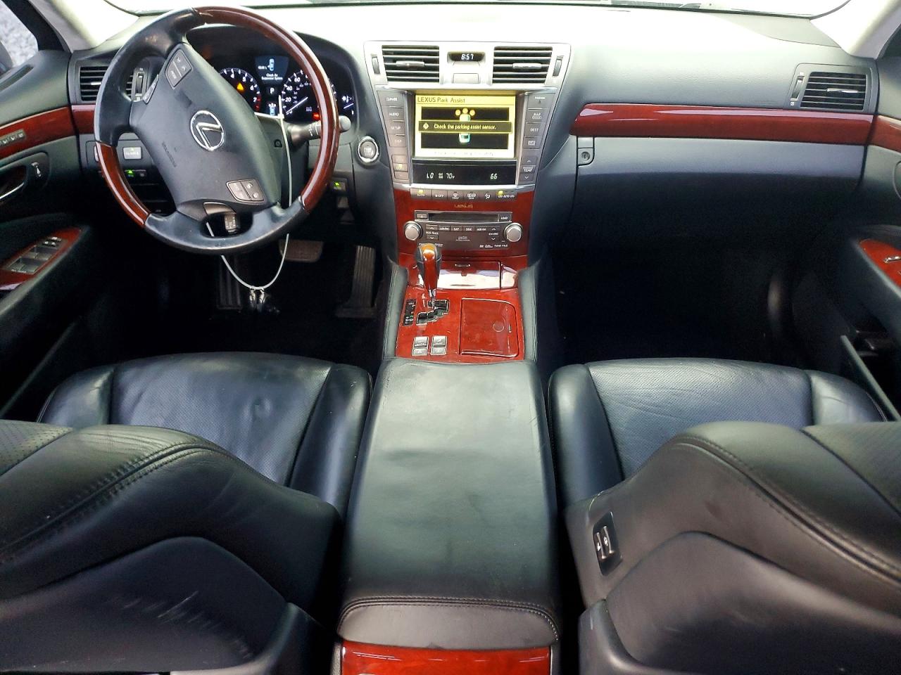 JTHDL5EF6A5001062 · 2010 LEXUS LS · 8/12