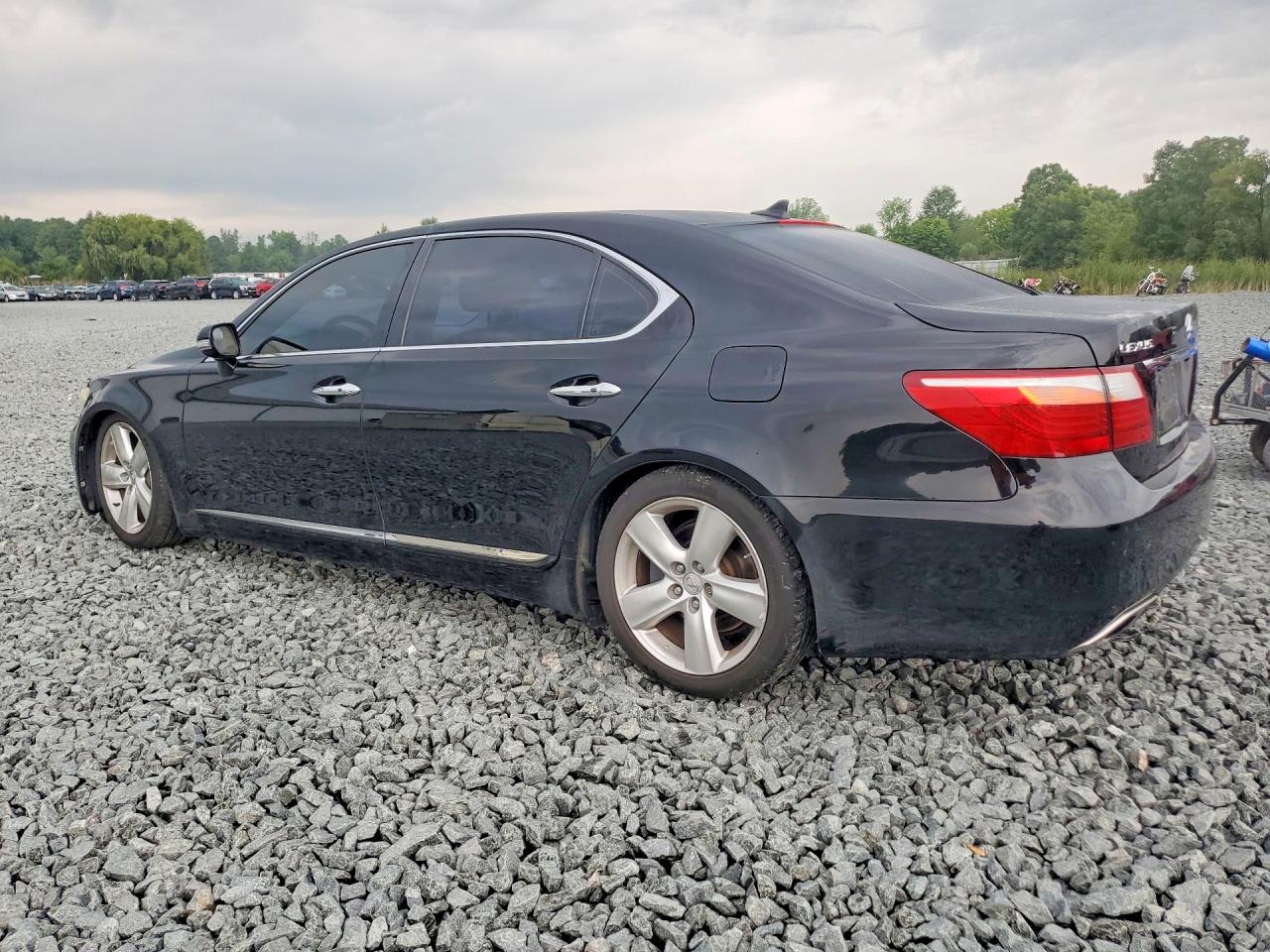 JTHDL5EF6A5001062 · 2010 LEXUS LS · 2/12