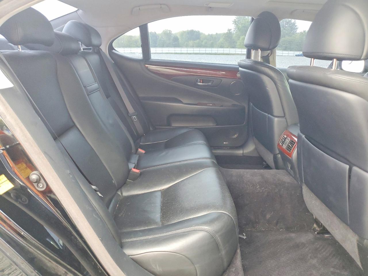 JTHDL5EF6A5001062 · 2010 LEXUS LS · 10/12