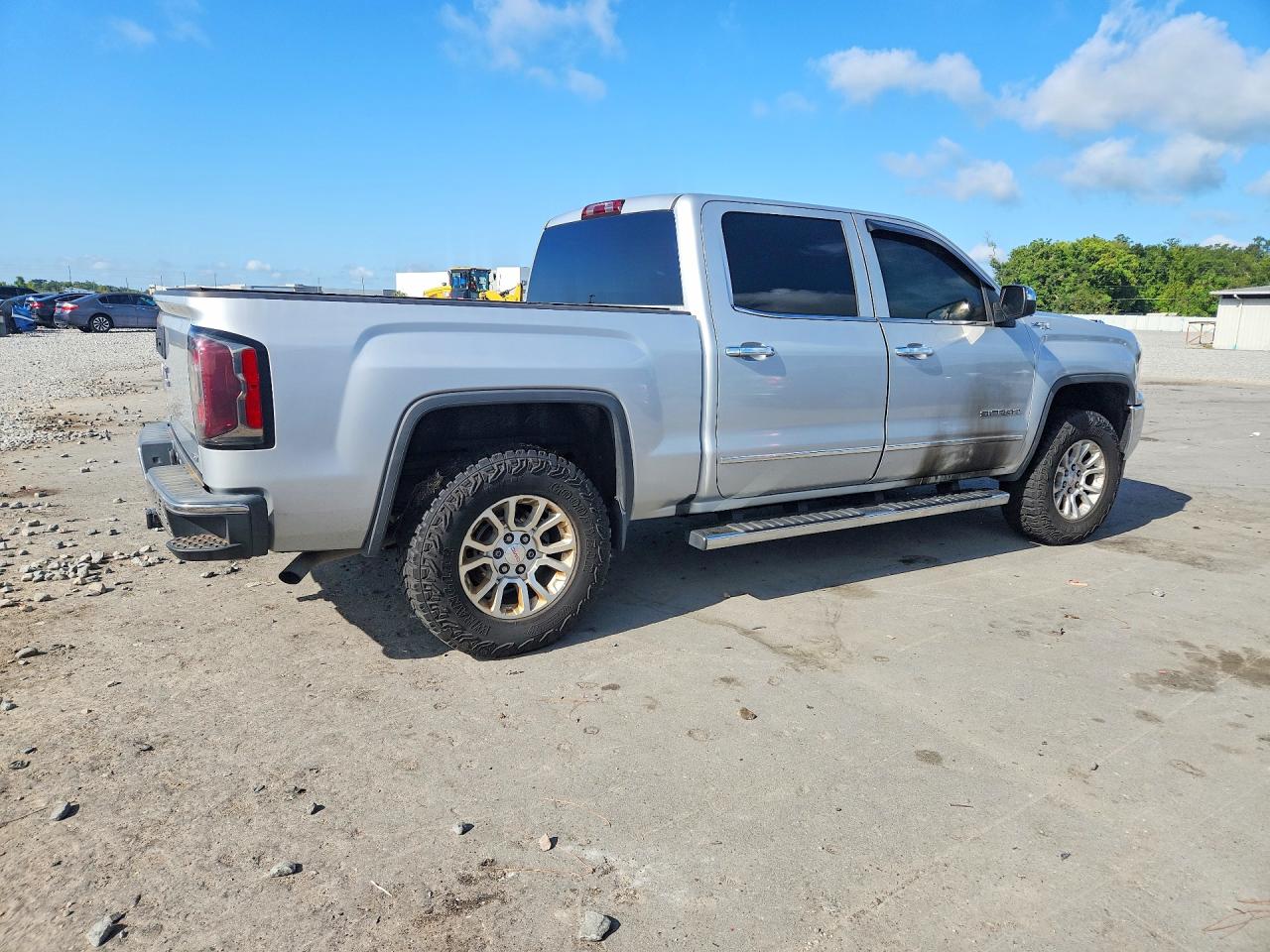 3GTU2NEC5HG127653 · 2017 GMC SIERRA · 3/12