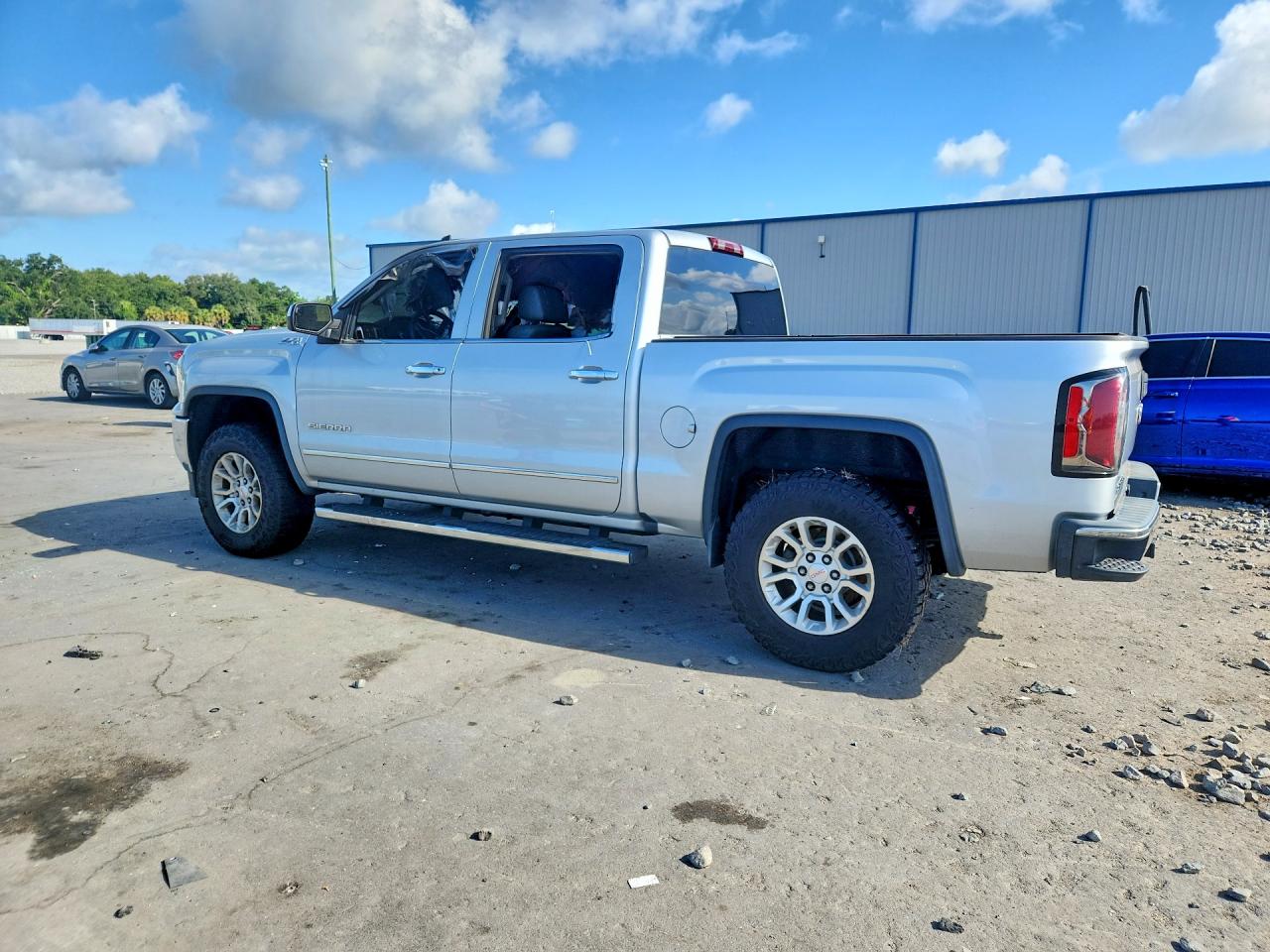 3GTU2NEC5HG127653 · 2017 GMC SIERRA · 2/12