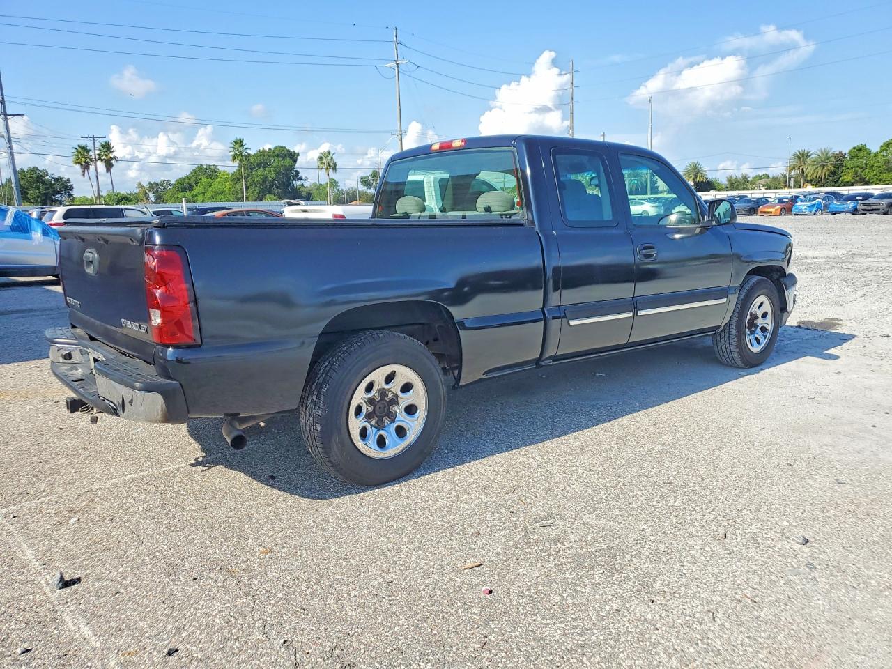 2GCEC19V751308604 · 2005 CHEVROLET SILVERADO · 3/13