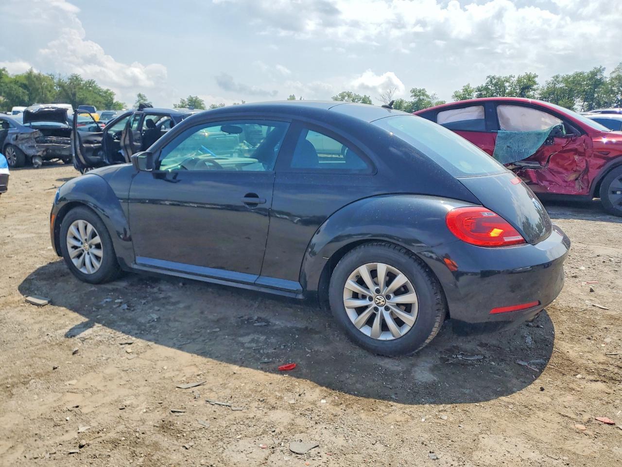 3VWF17AT6FM619374 · 2015 VOLKSWAGEN BEETLE · 2/12