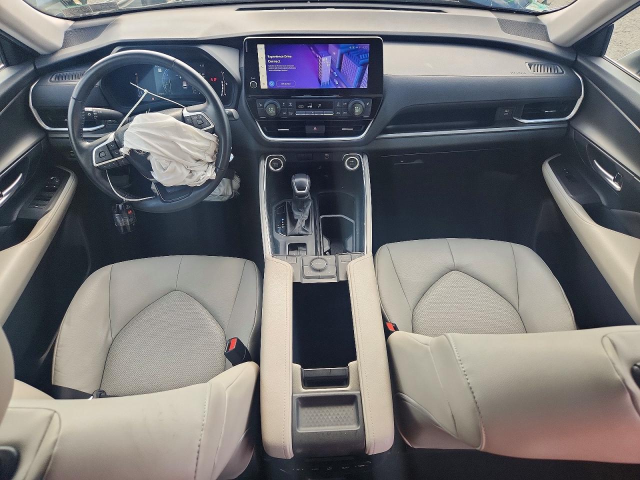 5TDAAAB50RS033820 · 2024 TOYOTA GRAND HIGHLANDER · 8/13