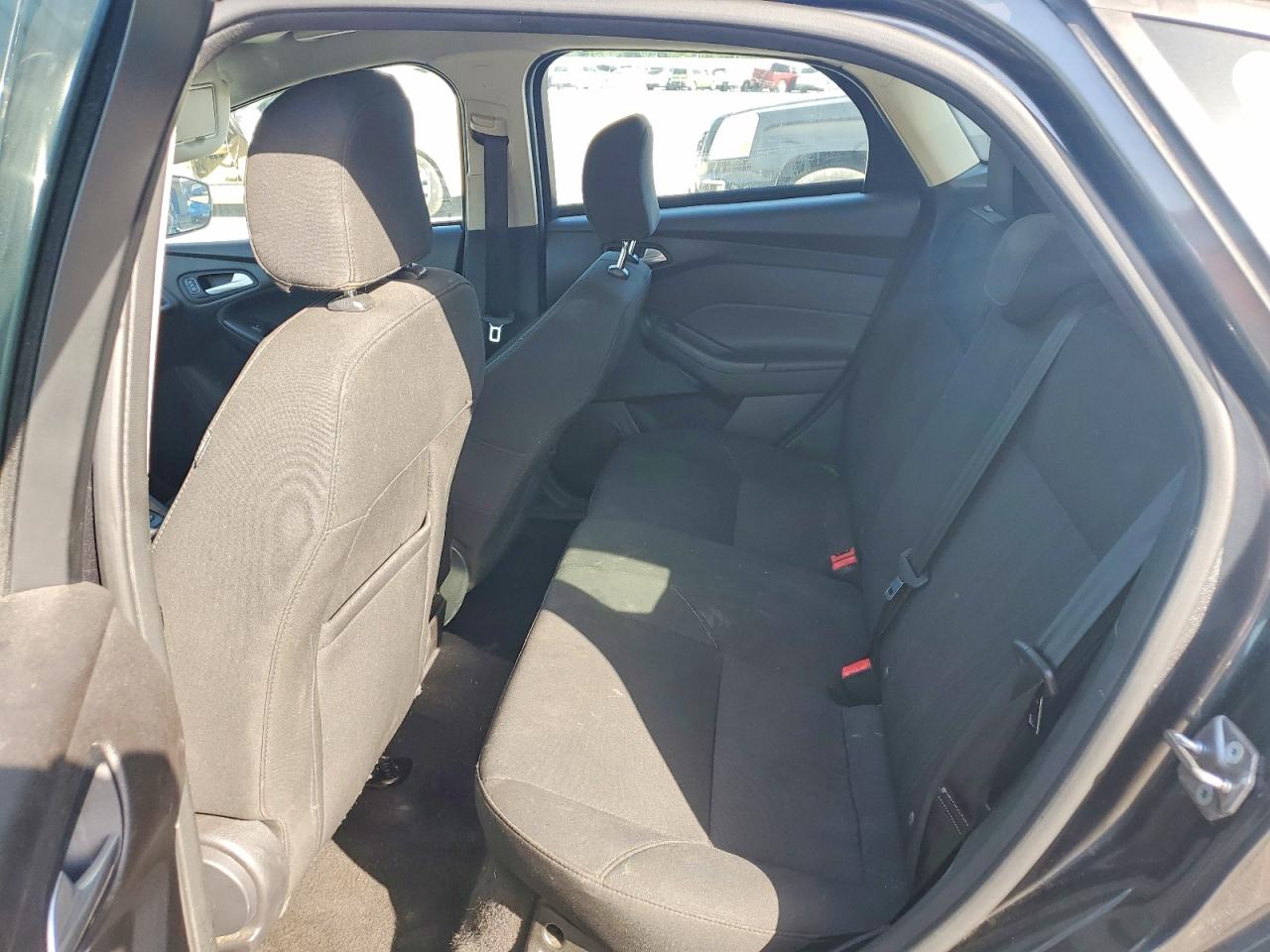 1FADP3K26HL274932 · 2017 FORD FOCUS · 10/12