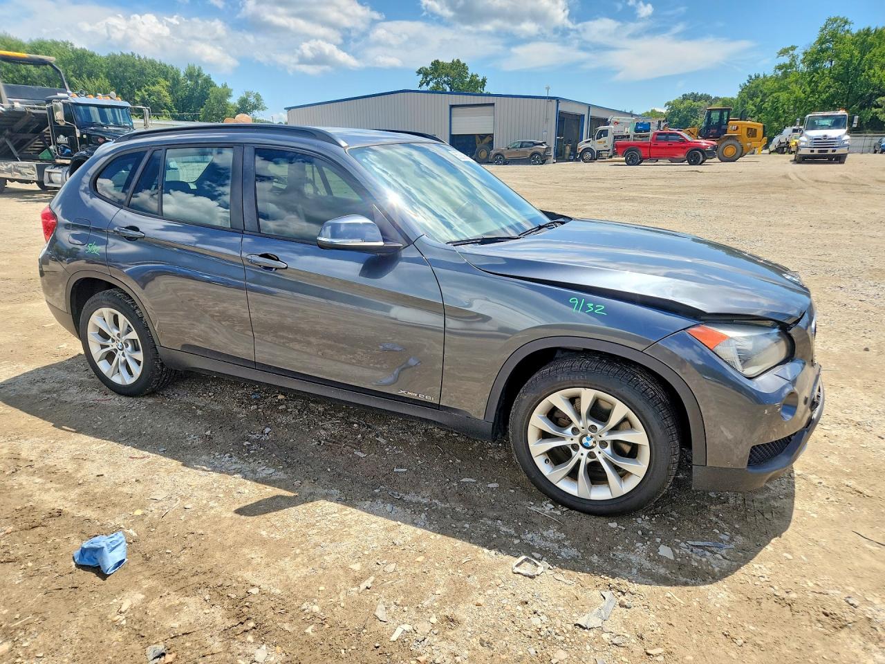 WBAVL1C53EVR94368 · 2014 BMW X1 · 4/13