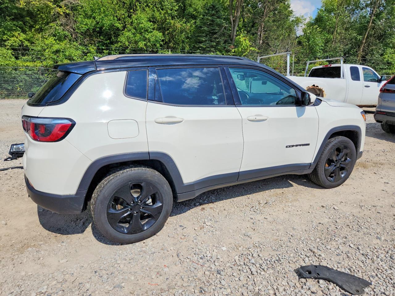 3C4NJDBB0KT622998 · 2019 JEEP COMPASS · 3/14
