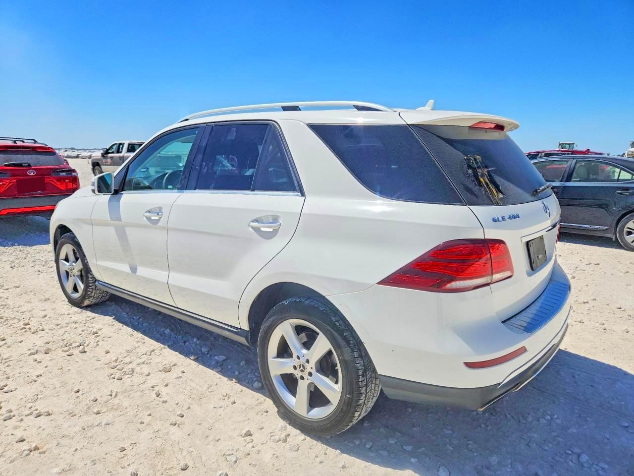 4JGDA5GB9KB215432 · 2019 MERCEDES-BENZ GLE · 2/12