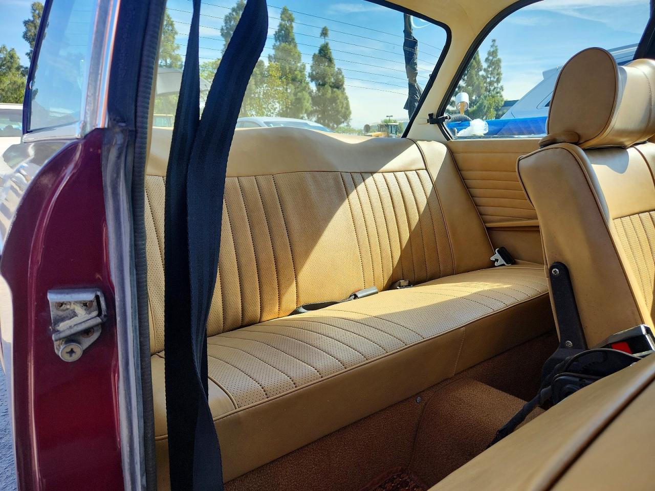 4282385 · 1974 BMW 2002 · 10/12