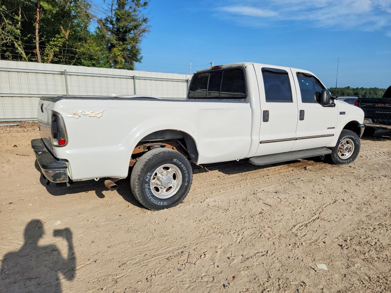 1FTNW21F4YEE52325 · 2000 FORD F250 · 3/13