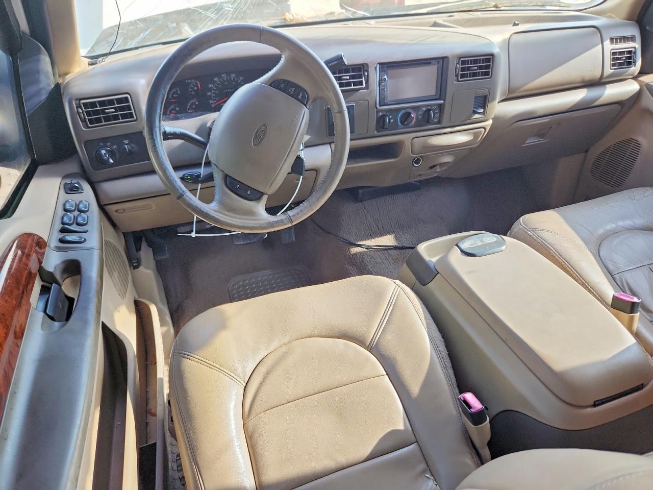 1FTNW21F4YEE52325 · 2000 FORD F250 · 8/13