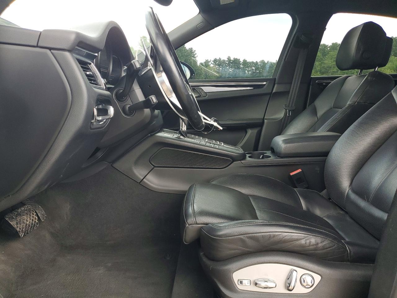 WP1AB2A50JLB34123 · 2018 PORSCHE MACAN · 7/13