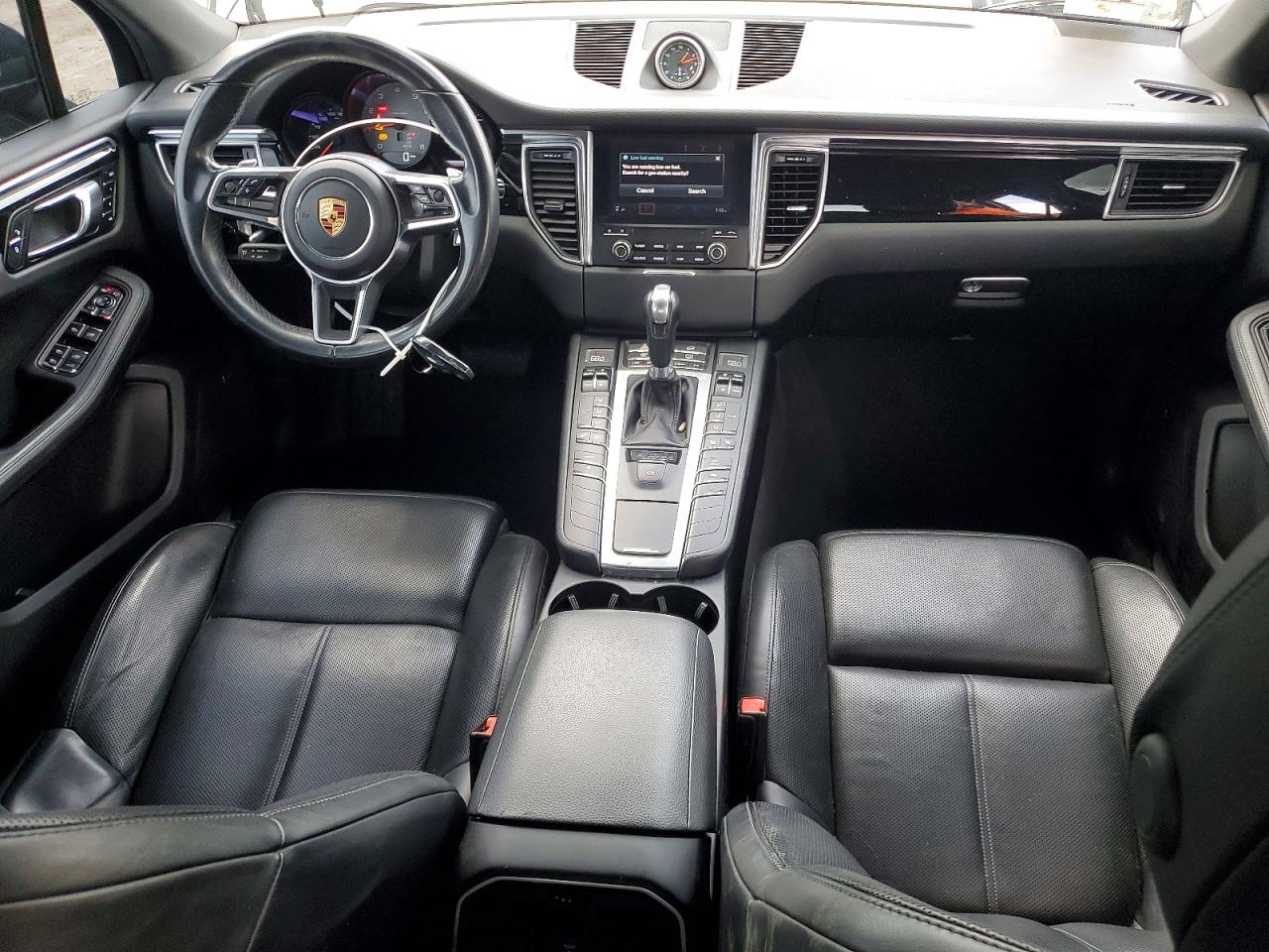 WP1AB2A50JLB34123 · 2018 PORSCHE MACAN · 8/13
