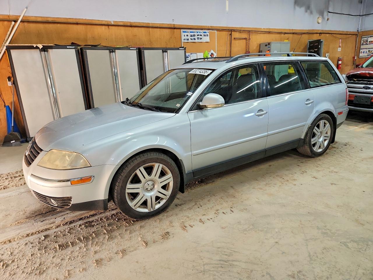 WVWCE63B45E131599 · 2005 VOLKSWAGEN PASSAT