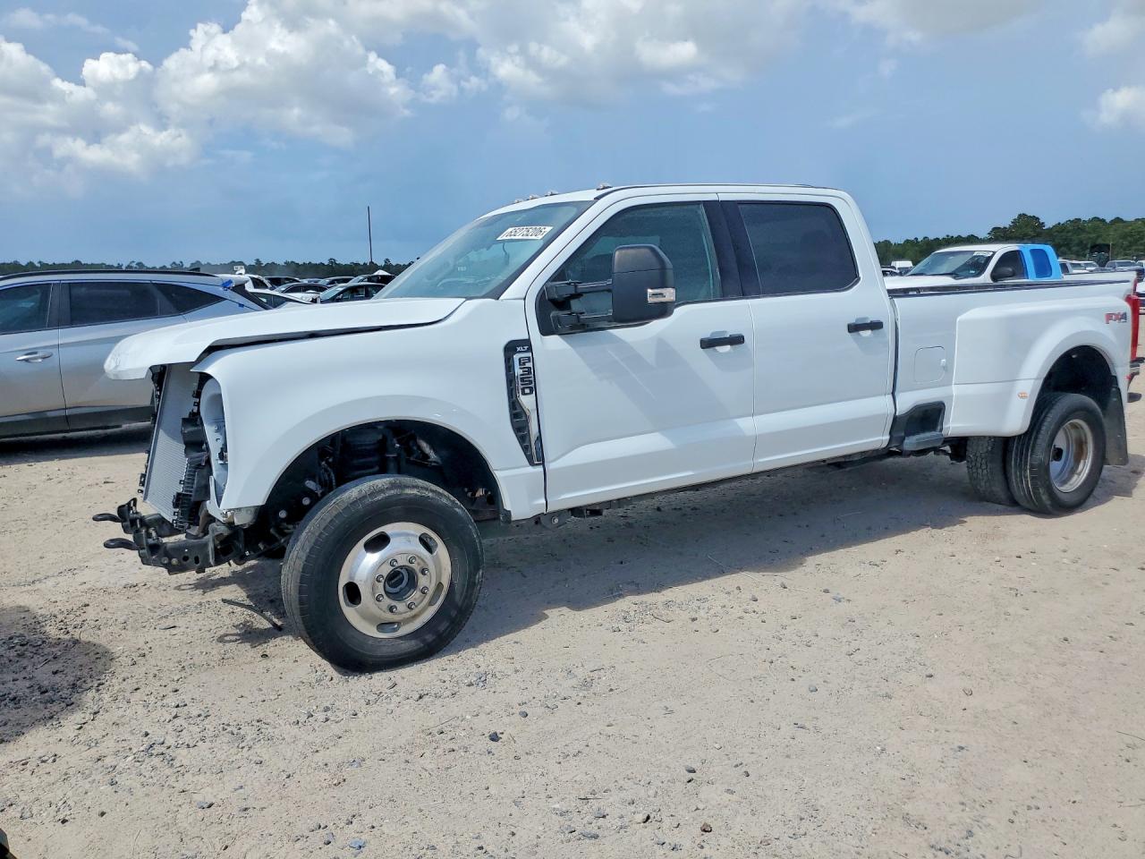 1FT8W3DN4SED40203 · 2025 FORD F350