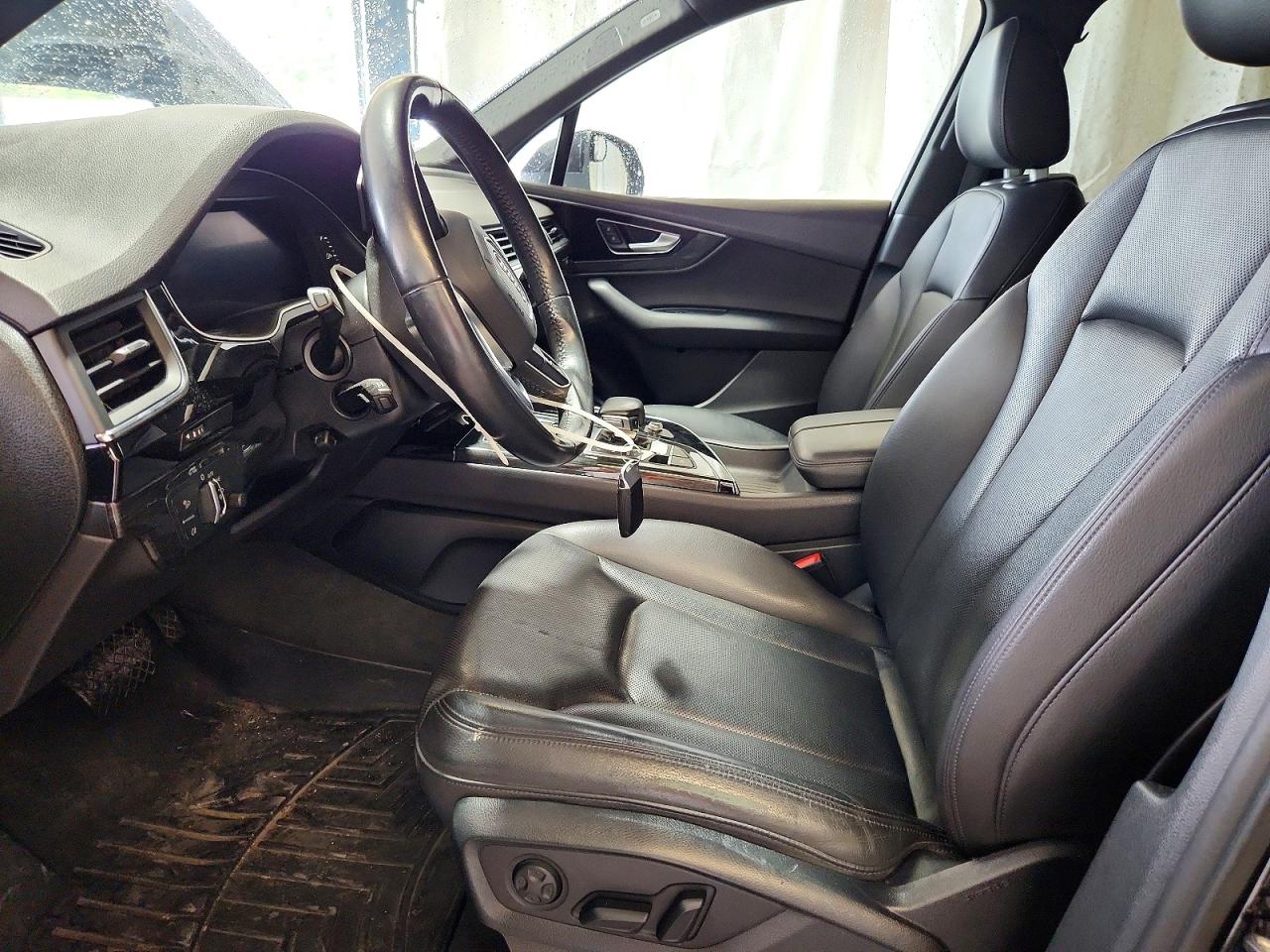 WA1LAAF71HD050909 · 2017 AUDI Q7 · 7/13