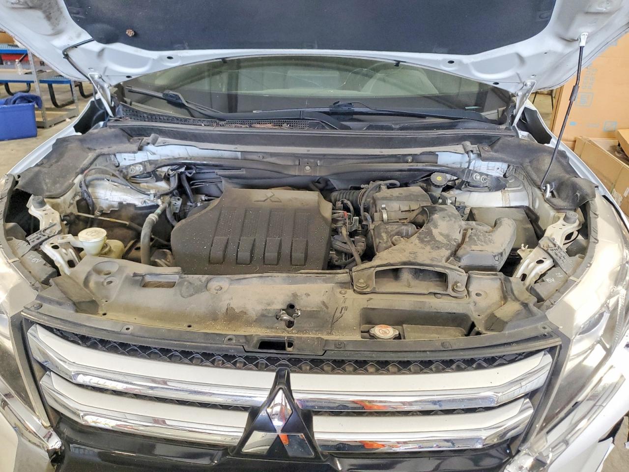 JA4AT5AA8LZ018949 · 2020 MITSUBISHI ECLIPSE CROSS · 12/13