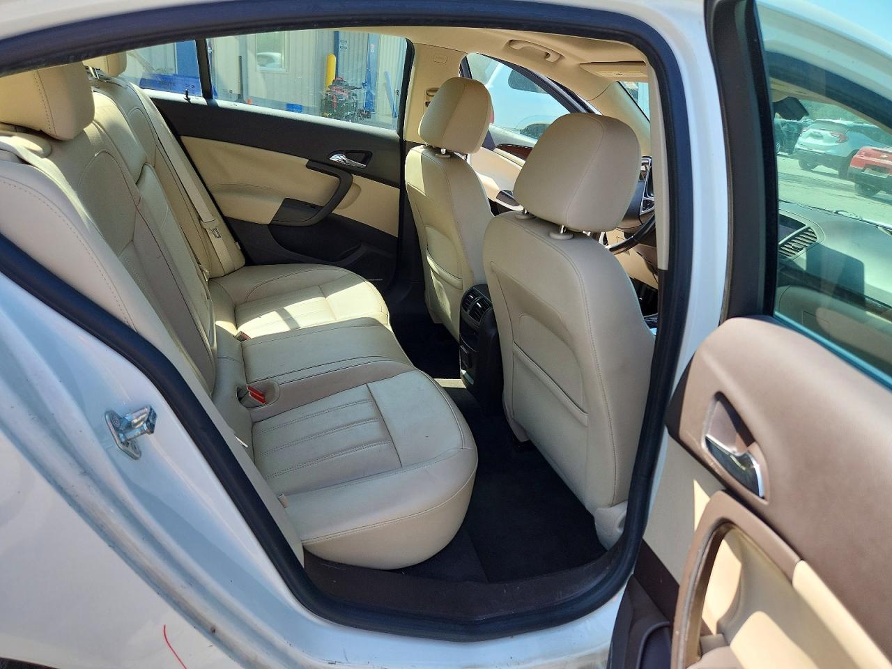 W04GU5GC0B1005772 · 2011 BUICK REGAL · 10/12