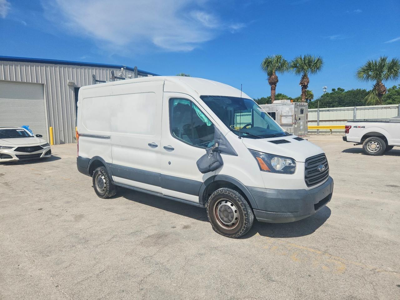1FTYR1CM6JKA67205 · 2018 FORD TRANSIT · 4/13