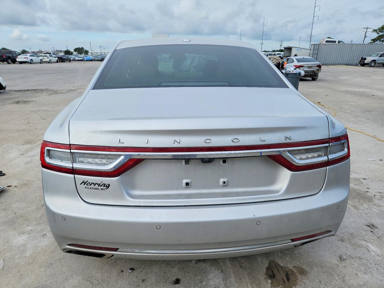 1LN6L9RP9H5628140 · 2017 LINCOLN CONTINENTAL · 6/13