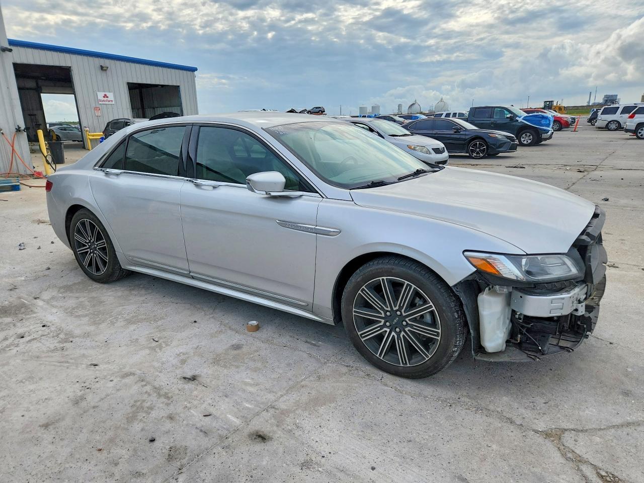 1LN6L9RP9H5628140 · 2017 LINCOLN CONTINENTAL · 4/13