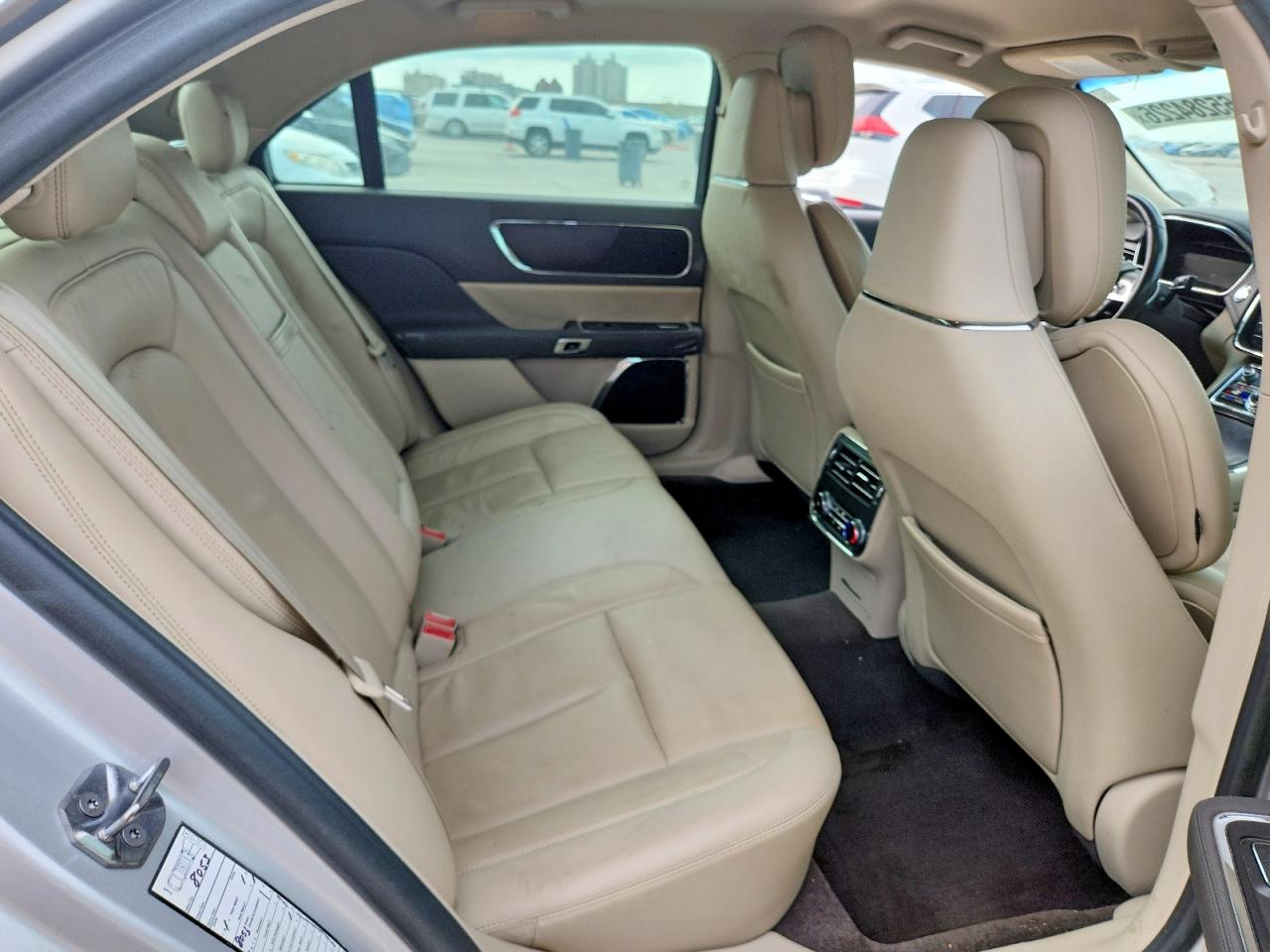 1LN6L9RP9H5628140 · 2017 LINCOLN CONTINENTAL · 10/13