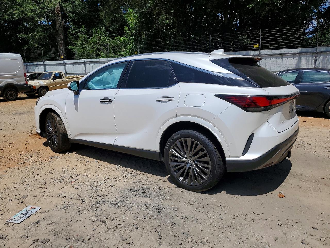 2T2BBMCA5SC067549 · 2025 LEXUS RX 350H · 2/13