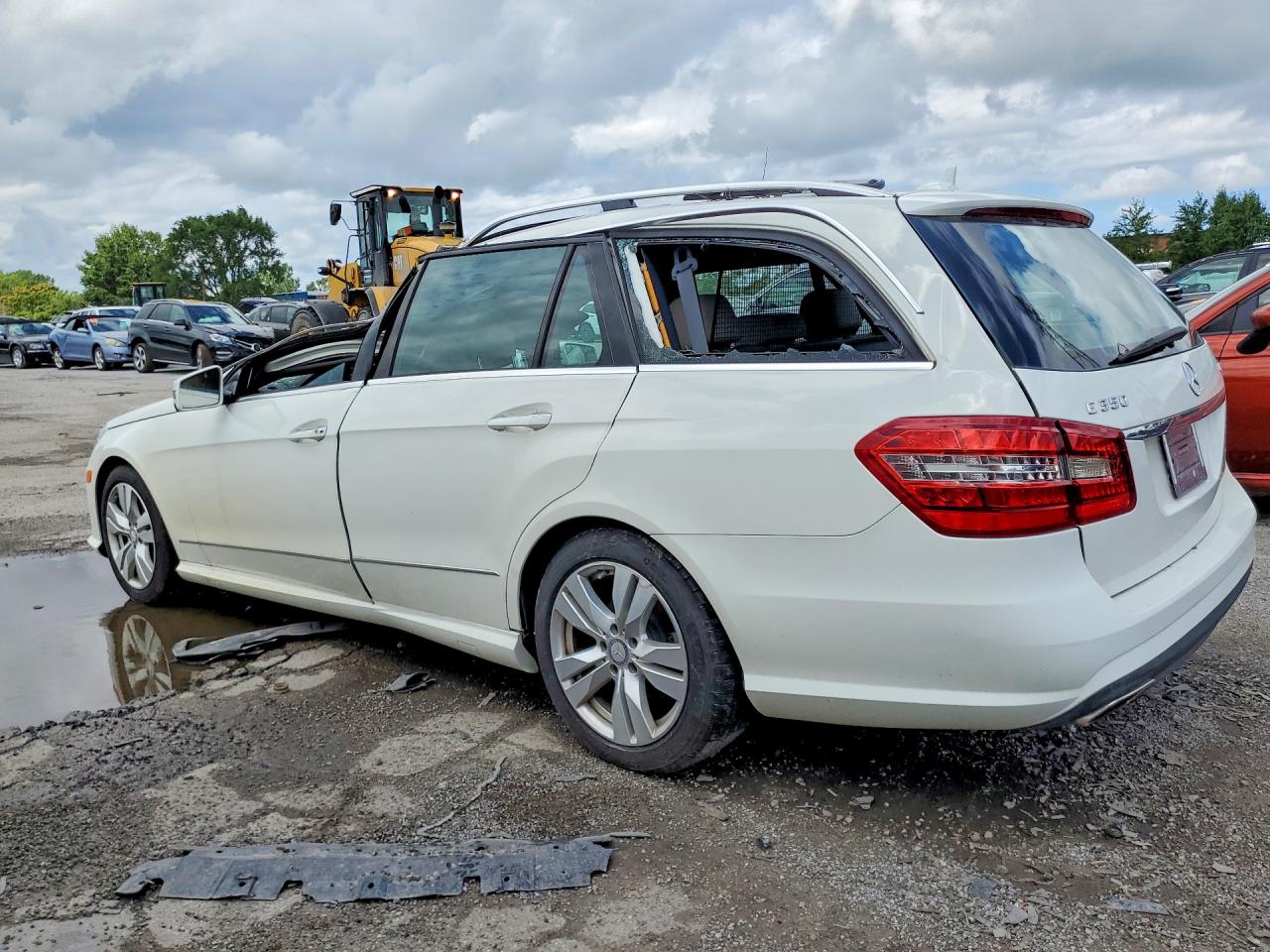 WDDHH8HB6BA332446 · 2011 MERCEDES-BENZ E · 2/12
