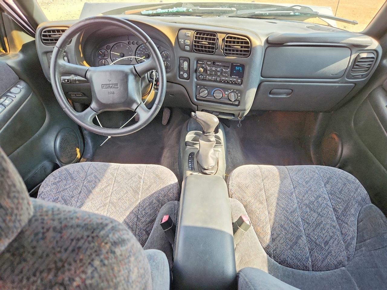 1GKDT13WXX2521311 · 1999 GMC JIMMY · 8/13