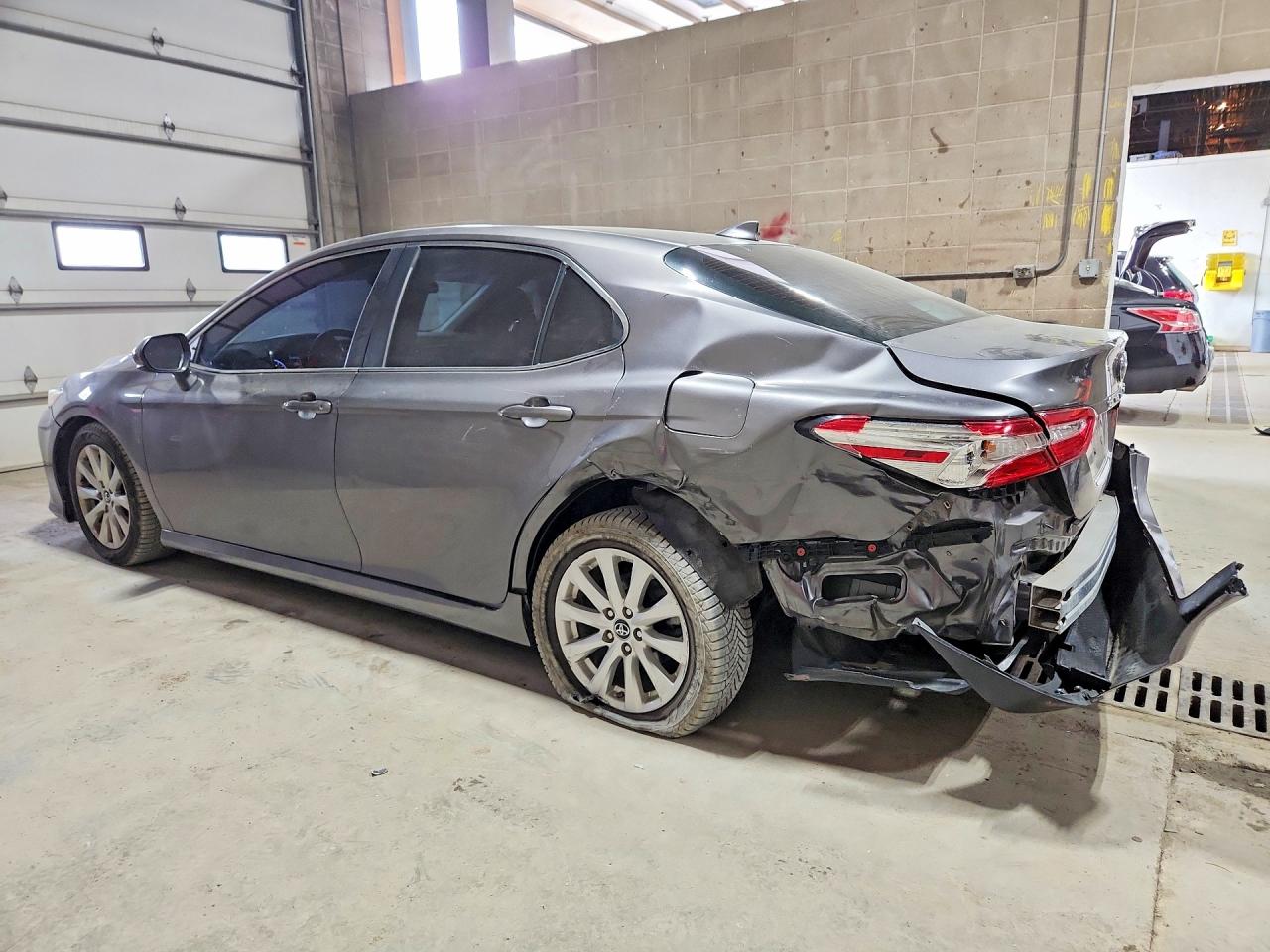 4T1B11HK1KU773648 · 2019 TOYOTA CAMRY · 2/12