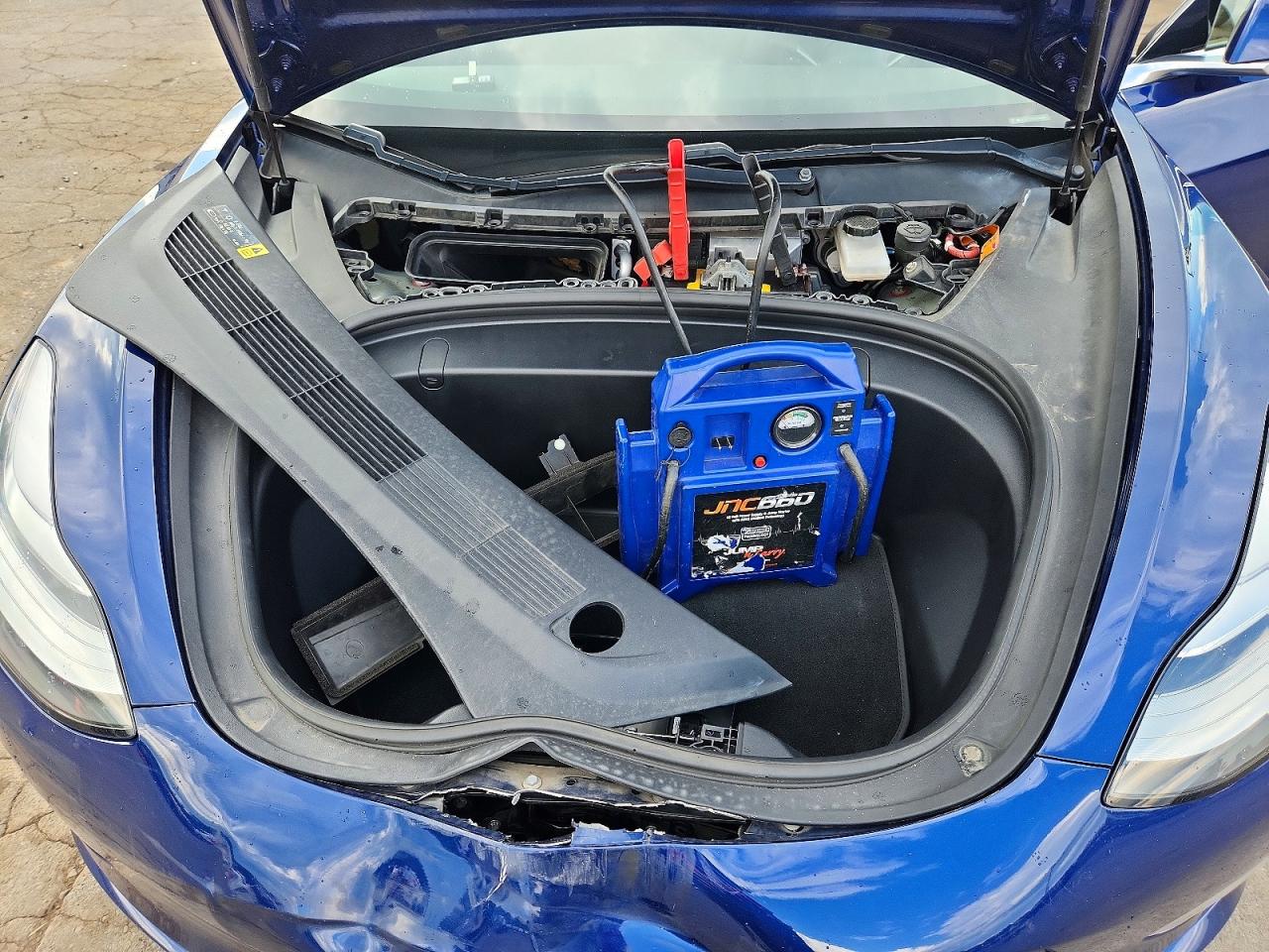 5YJ3E1EA8JF032168 · 2018 TESLA MODEL 3 · 11/12
