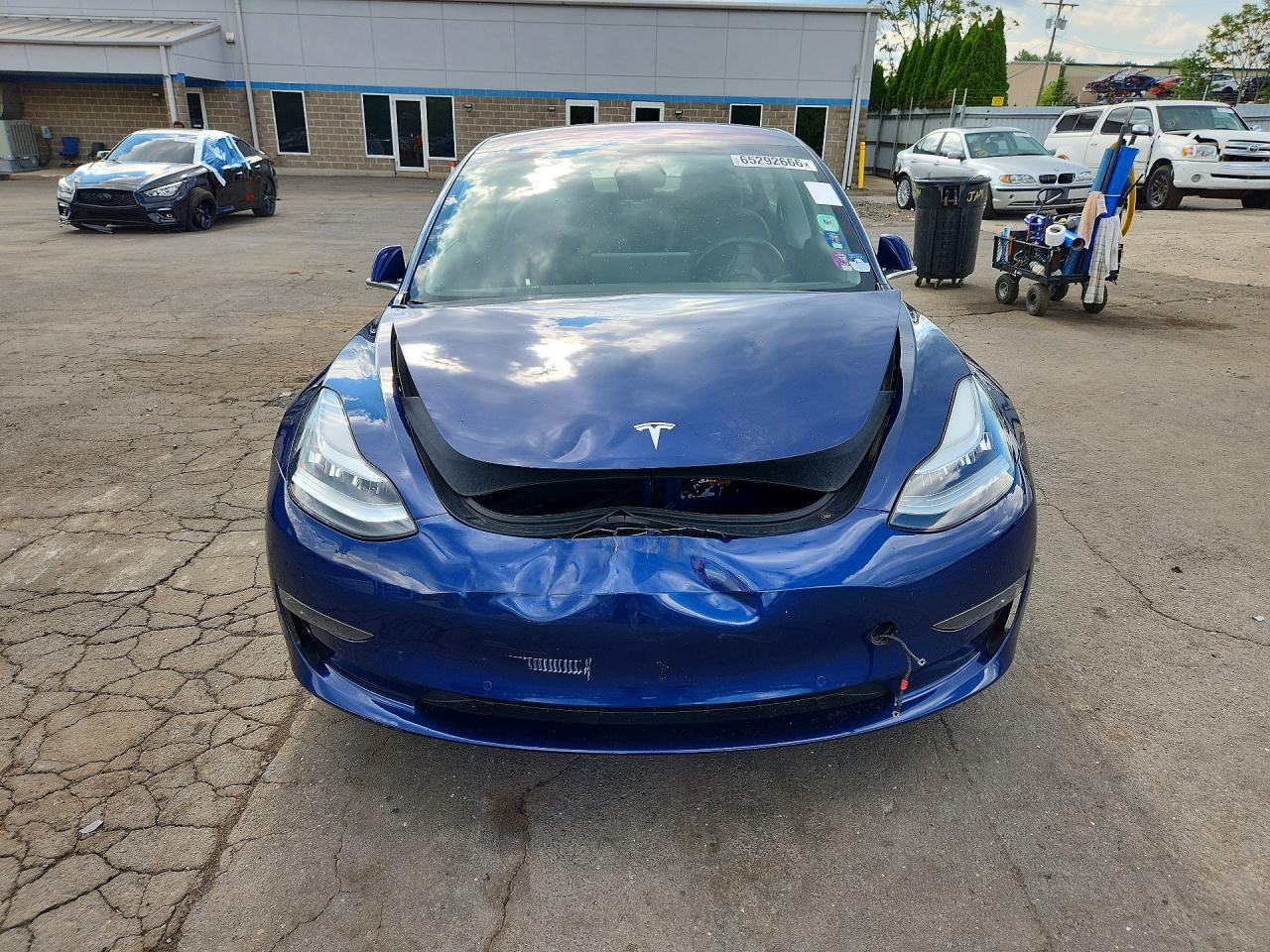5YJ3E1EA8JF032168 · 2018 TESLA MODEL 3 · 5/12