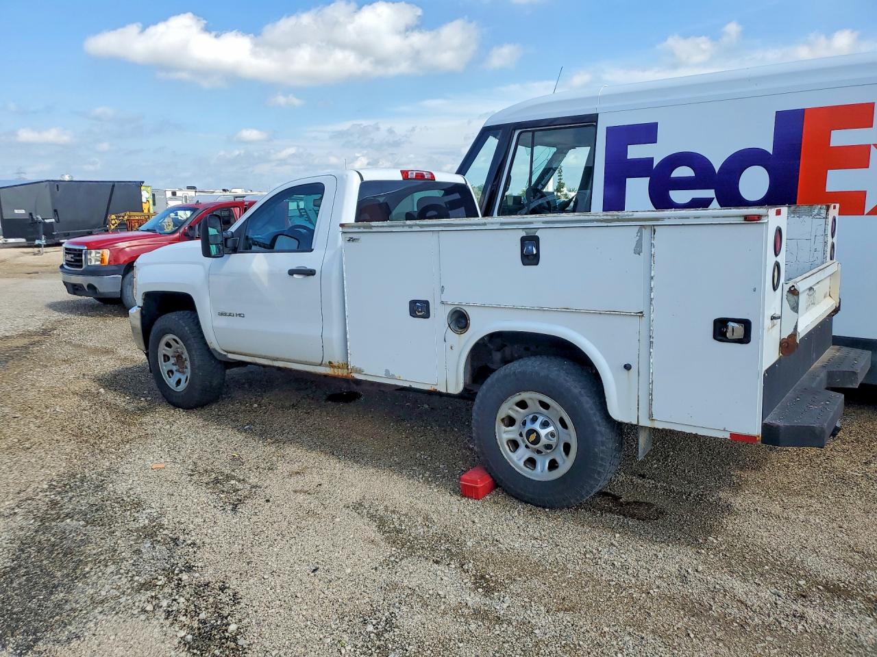 1GB3CYCG2FZ136232 · 2015 CHEVROLET SILVERADO · 2/12