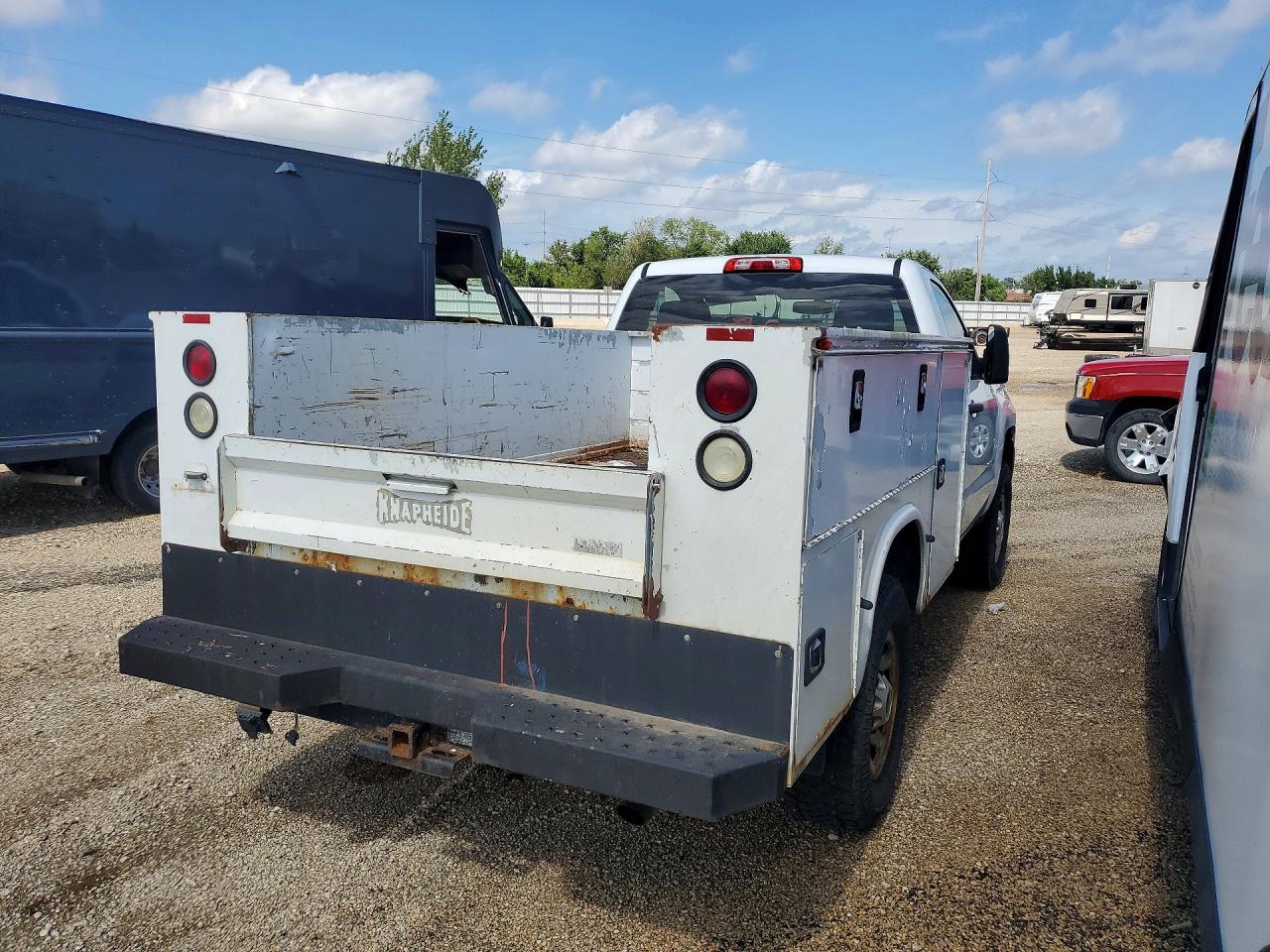 1GB3CYCG2FZ136232 · 2015 CHEVROLET SILVERADO · 3/12