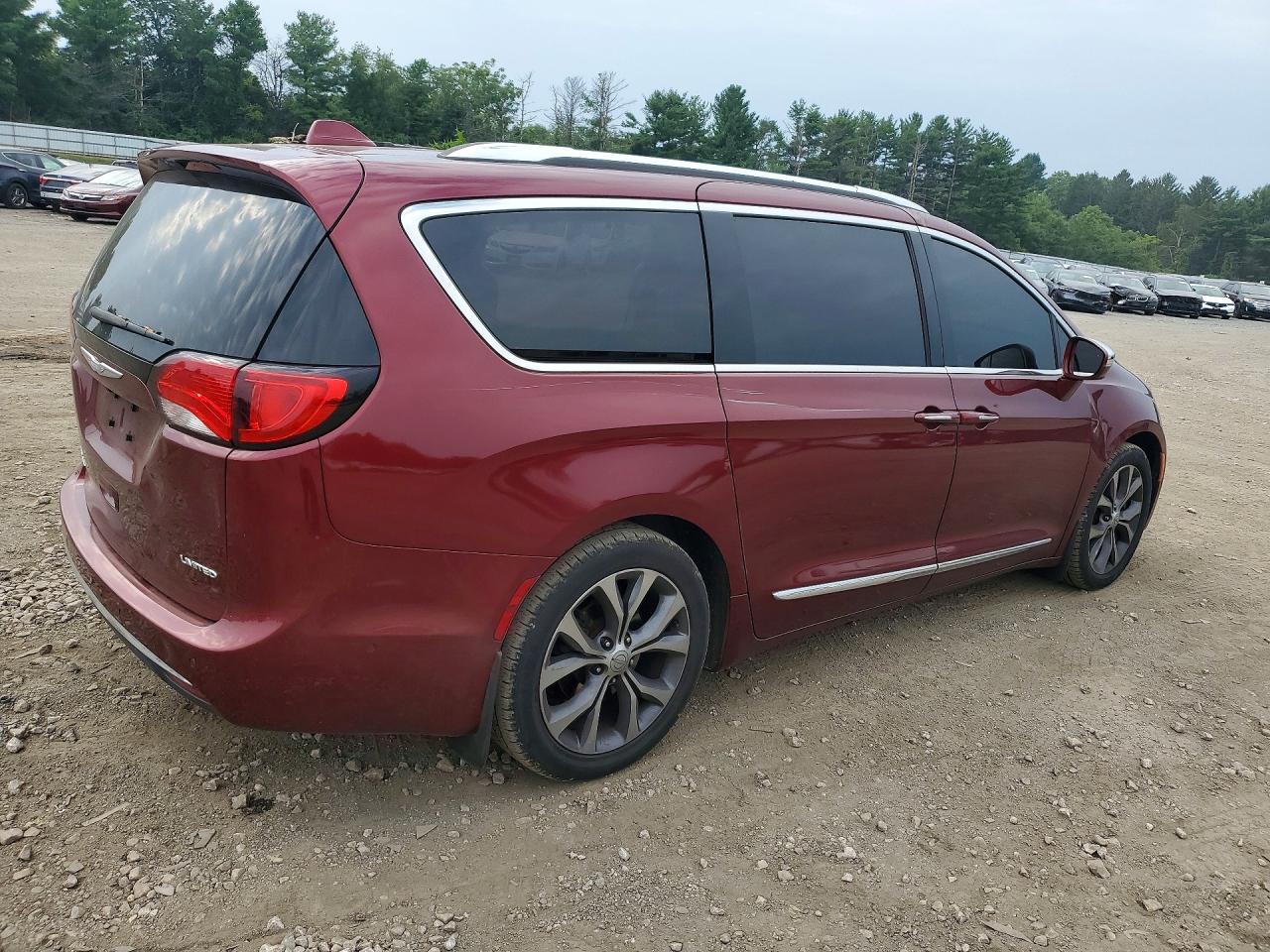 2C4RC1GG8HR533111 · 2017 CHRYSLER PACIFICA · 3/13